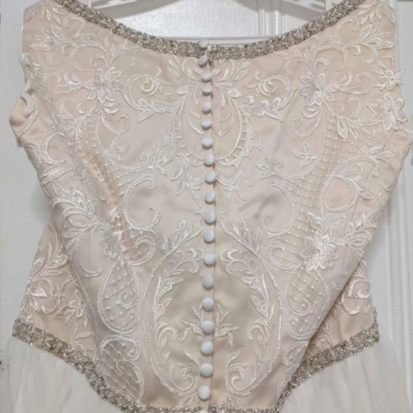 Custom made Venus Bridal Wedding Dress - Picture 3 of 7